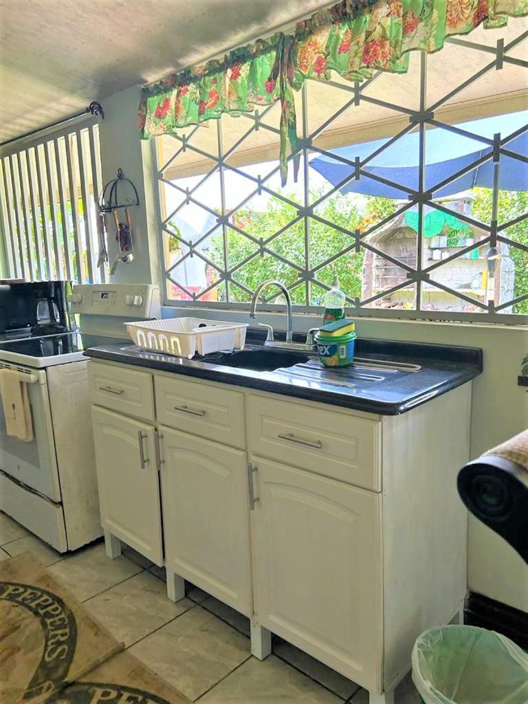 Casa Sophia 3 Listings Apartment 1 Or Apartment 2 Separately Or Apt 1 And 2 Together All With Fo Internet Guapiles Luaran gambar