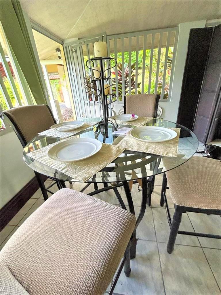 Casa Sophia 3 Listings Apartment 1 Or Apartment 2 Separately Or Apt 1 And 2 Together All With Fo Internet Guapiles Luaran gambar